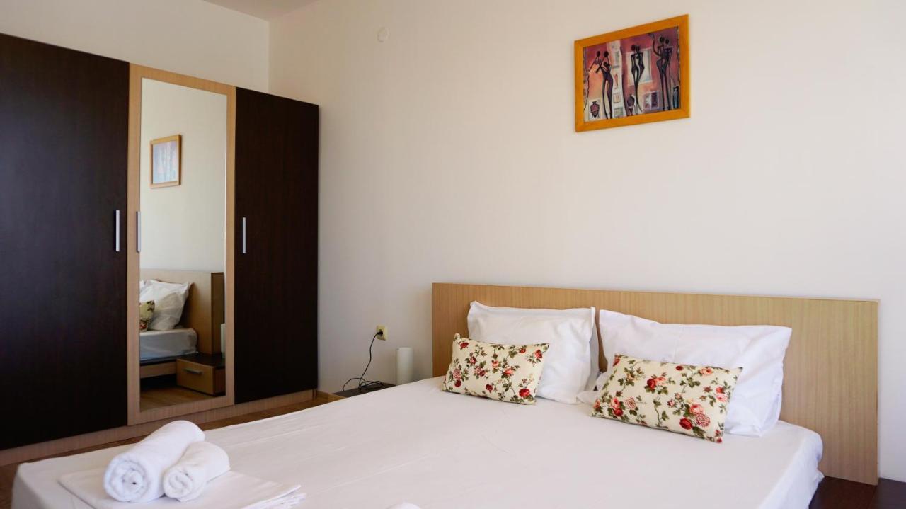 Apartment Marina Residence - Апартамент Марина Резидънс Kavarna Dış mekan fotoğraf
